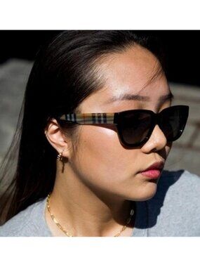 Burberry | Accessories | Burberry 54mm Round Sunglasses  display picture 1